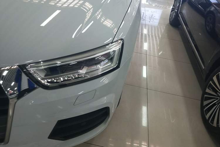 Used Audi Q3 2018 30th Anniversary Edition 35 TFSI Fashion Model Left Front Headlight