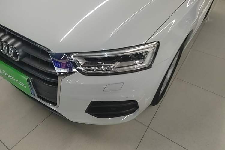Used Audi Q3 2018 30th Anniversary Edition 30 TFSI Fashion Model Left Front Headlight