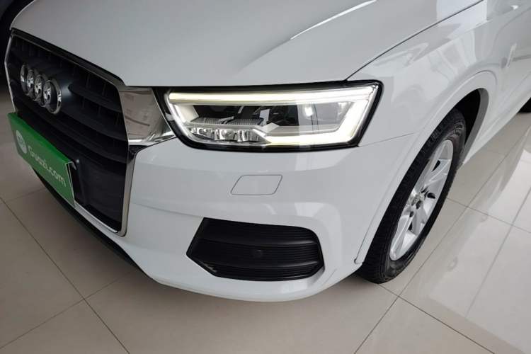Used Audi Q3 2018 30th Anniversary Edition 30 TFSI Fashion Model Left Front Headlight