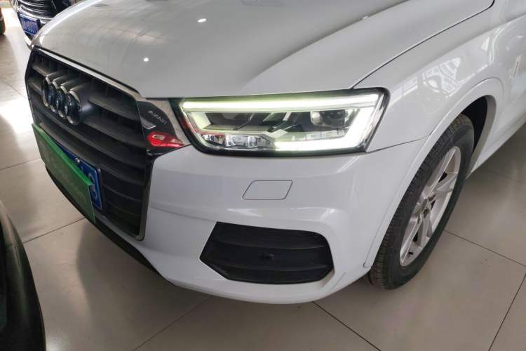 Used Audi Q3 2018 30th Anniversary Edition 35 TFSI Fashion Model Left Front Headlight
