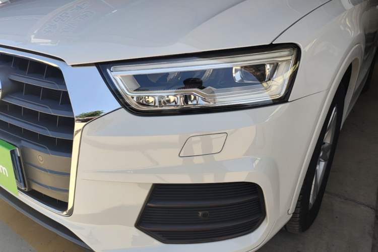 Used Audi Q3 2018 30th Anniversary Edition 30 TFSI Fashion Model Left Front Headlight