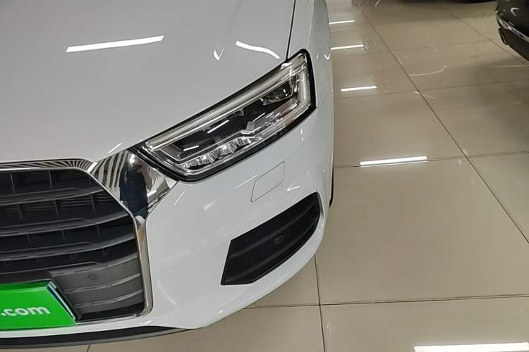 Used Audi Q3 2018 30th Anniversary Edition 35 TFSI Fashion Model Left Front Headlight