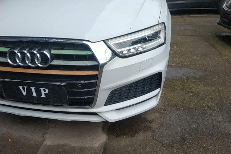 Used Audi Q3 2018 30th Anniversary Edition 35 TFSI Sport Model Left Front Headlight