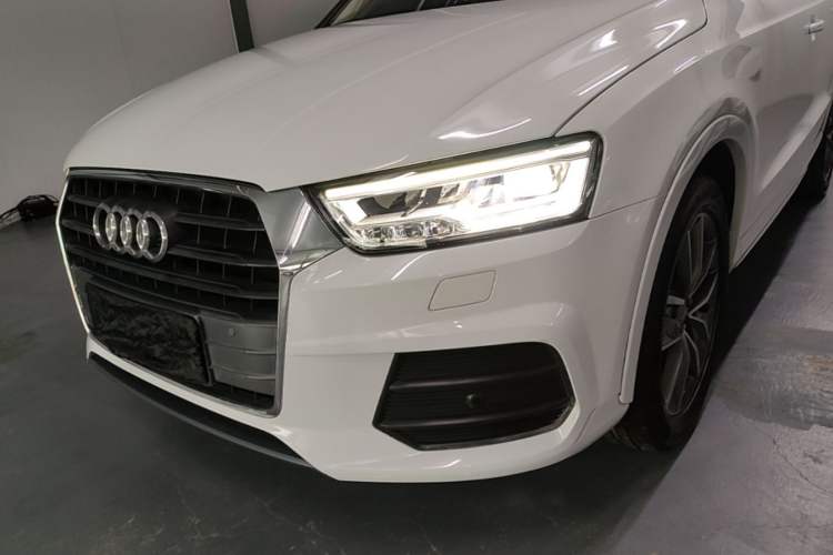 Used Audi Q3 2018 30th Anniversary Edition 30 TFSI Fashion Model Left Front Headlight