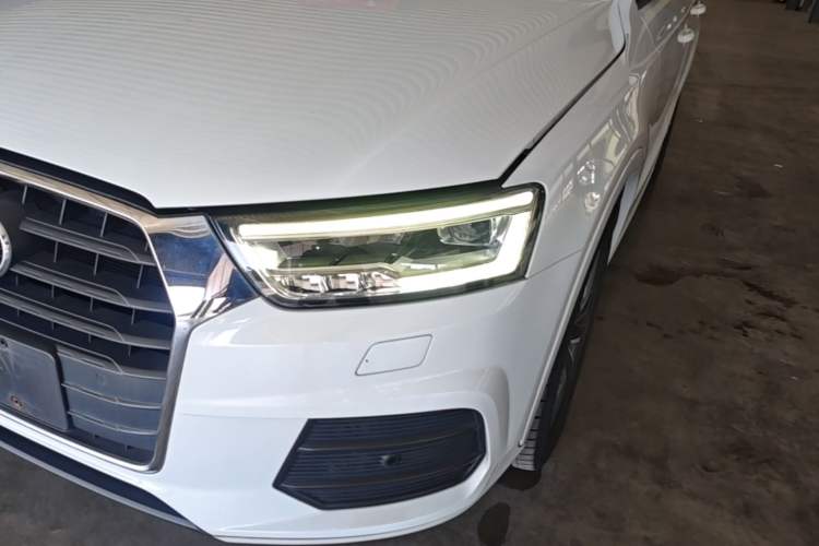 Used Audi Q3 2018 30th Anniversary Edition 35 TFSI Fashion Model Left Front Headlight