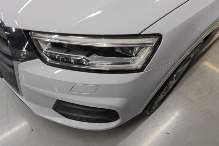 Used Audi Q3 2018 30th Anniversary Edition 30 TFSI Fashion Model Left Front Headlight