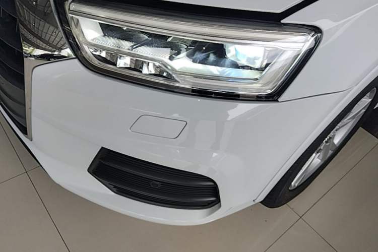 Used Audi Q3 2018 30th Anniversary Edition 30 TFSI Fashion Model Left Front Headlight