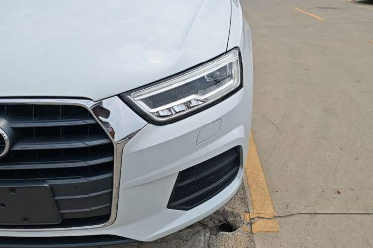 Used Audi Q3 2018 30th Anniversary Edition 35 TFSI Fashion Model Left Front Headlight