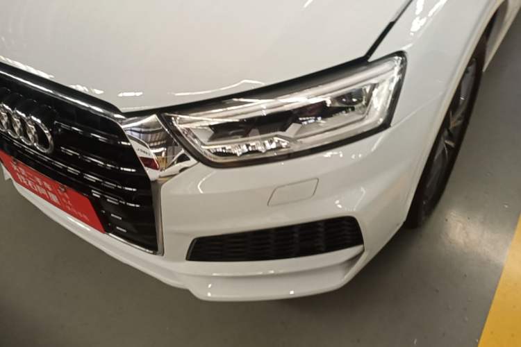 Used Audi Q3 2018 30th Anniversary Edition 35 TFSI Sport Model Left Front Headlight