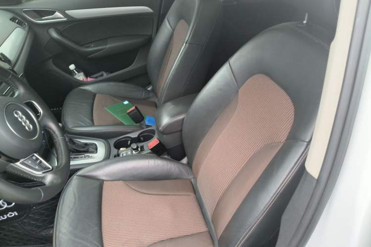 Used Audi Q3 2018 30th Anniversary Edition 30 TFSI Fashion Model Left Front Seat