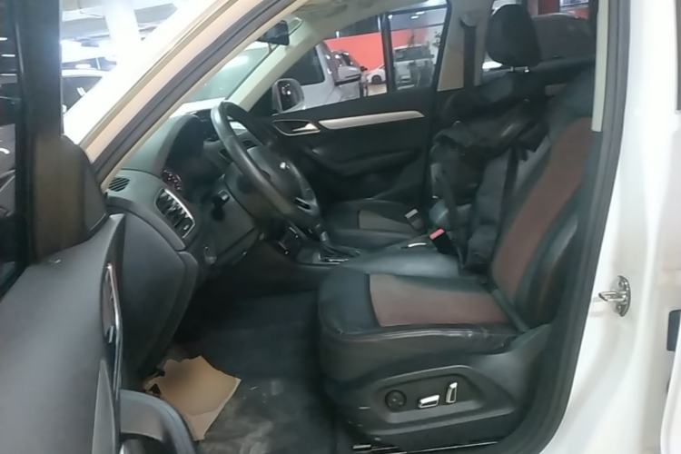 Used Audi Q3 2018 30th Anniversary Edition 30 TFSI Fashion Model Left Front Seat