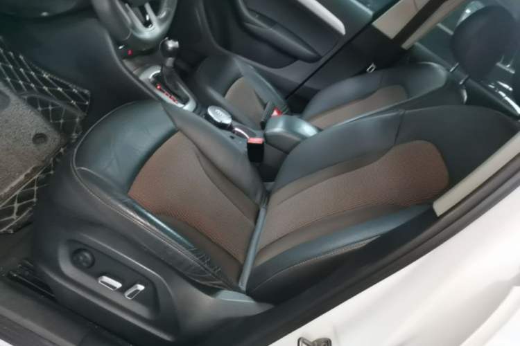 Used Audi Q3 2018 30th Anniversary Edition 30 TFSI Fashion Model Left Front Seat