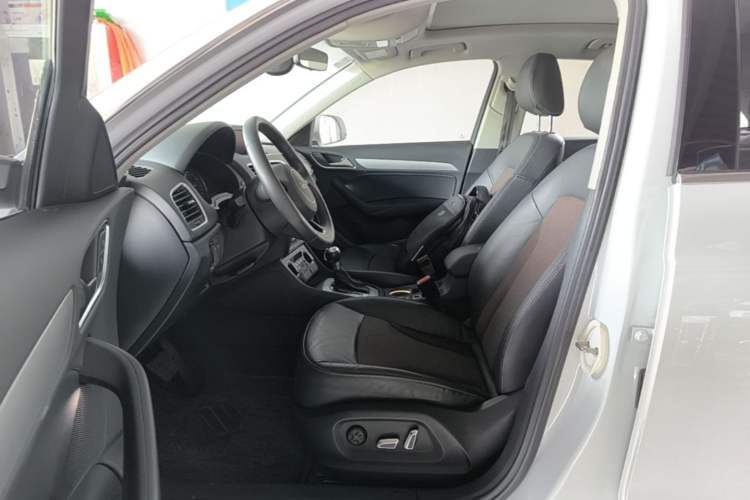 Used Audi Q3 2018 30th Anniversary Edition 30 TFSI Fashion Model Left Front Seat