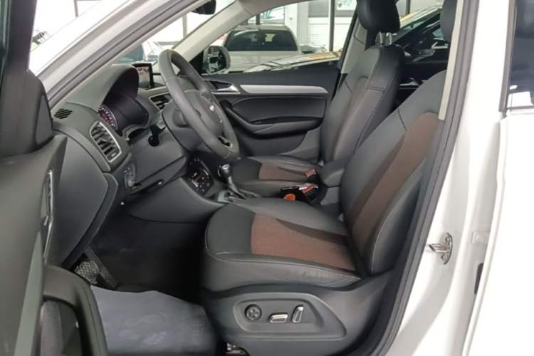 Used Audi Q3 2018 30th Anniversary Edition 30 TFSI Fashion Model Left Front Seat