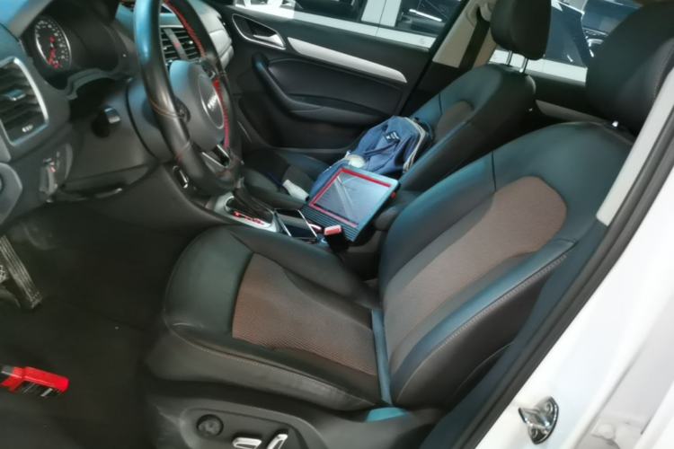 Used Audi Q3 2018 30th Anniversary Edition 30 TFSI Fashion Model Left Front Seat