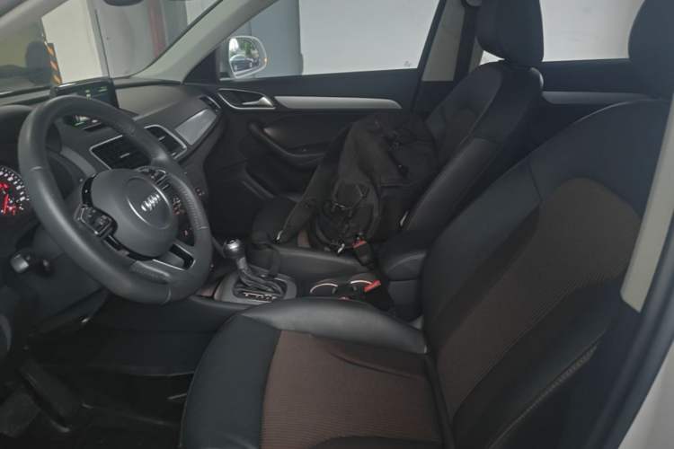 Used Audi Q3 2018 30th Anniversary Edition 30 TFSI Fashion Model Left Front Seat