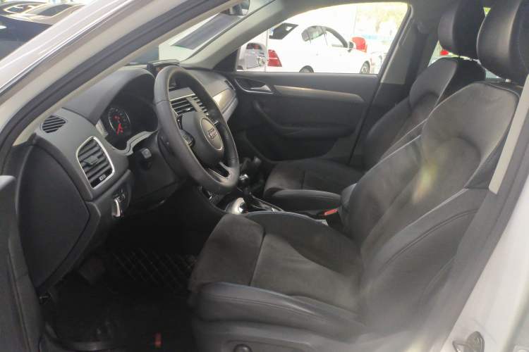 Used Audi Q3 2018 30th Anniversary Edition 35 TFSI Sport Model Left Front Seat