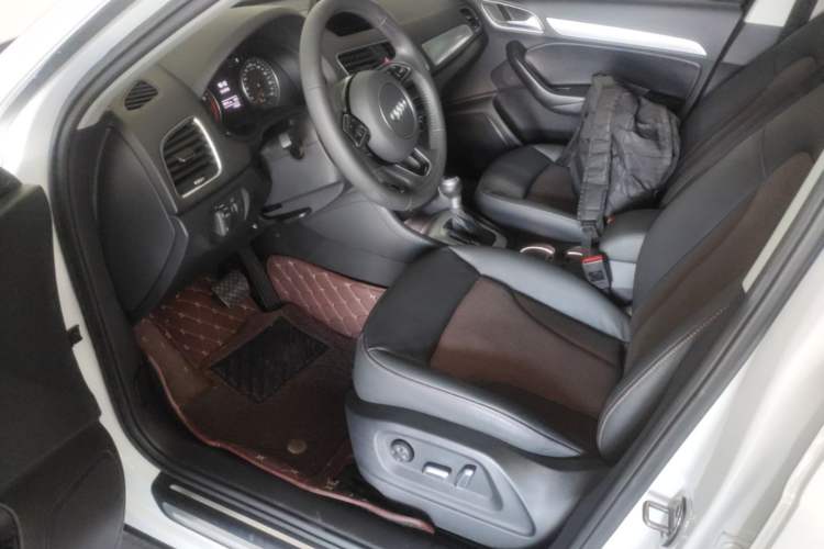 Used Audi Q3 2018 30th Anniversary Edition 30 TFSI Fashion Model Left Front Seat