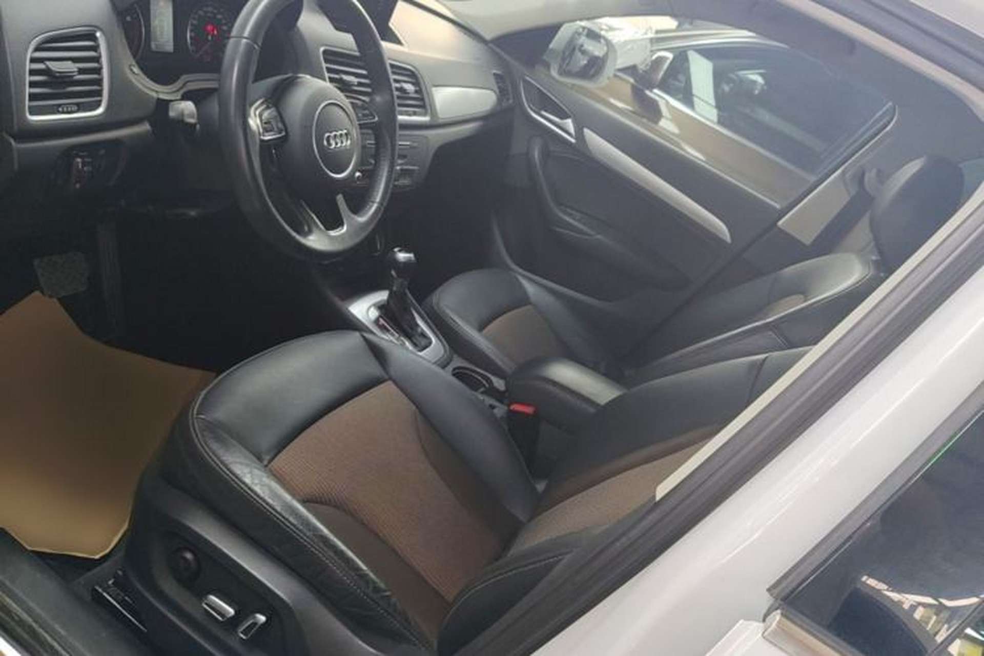 Used Audi Q3 2018 30th Anniversary Edition 30 TFSI Fashion Model Left Front Seat