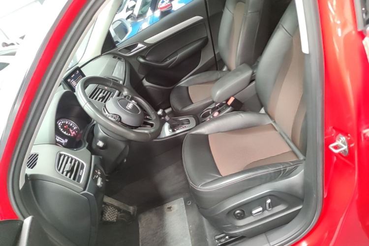 Used Audi Q3 2018 30th Anniversary Edition 30 TFSI Fashion Model Left Front Seat