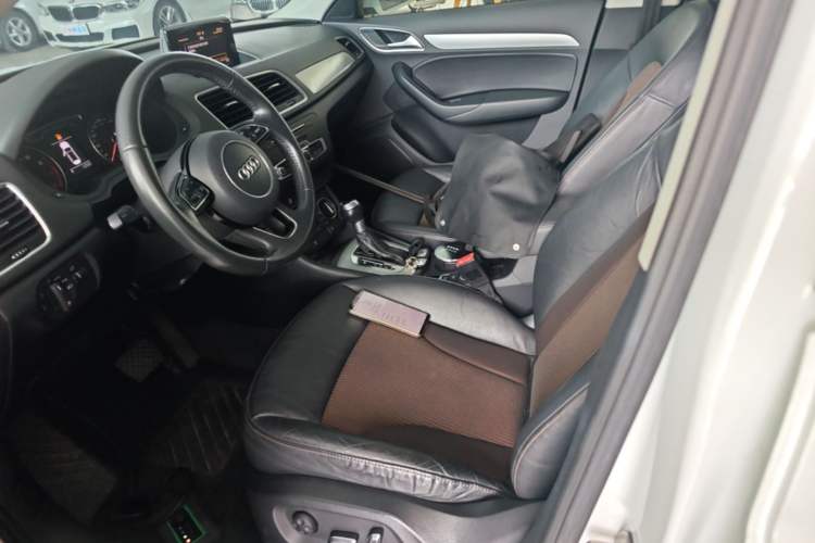 Used Audi Q3 2018 30th Anniversary Edition 30 TFSI Fashion Model Left Front Seat