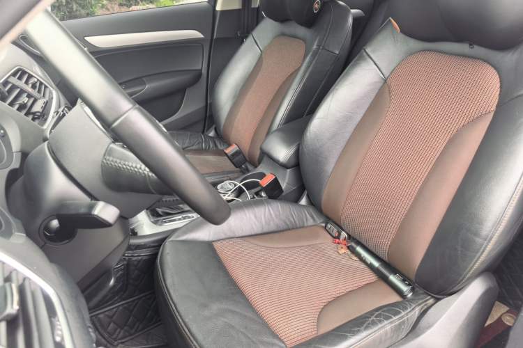 Used Audi Q3 2018 30th Anniversary Edition 30 TFSI Fashion Model Left Front Seat