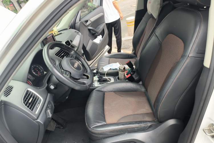 Used Audi Q3 2018 30th Anniversary Edition 30 TFSI Fashion Model Left Front Seat