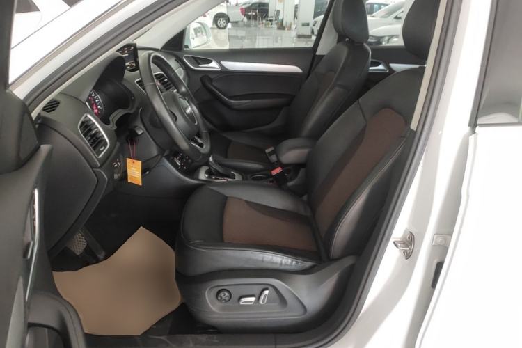 Used Audi Q3 2018 30th Anniversary Edition 30 TFSI Fashion Model Left Front Seat