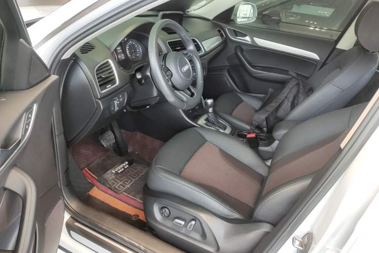 Used Audi Q3 2018 30th Anniversary Edition 30 TFSI Fashion Model Left Front Seat