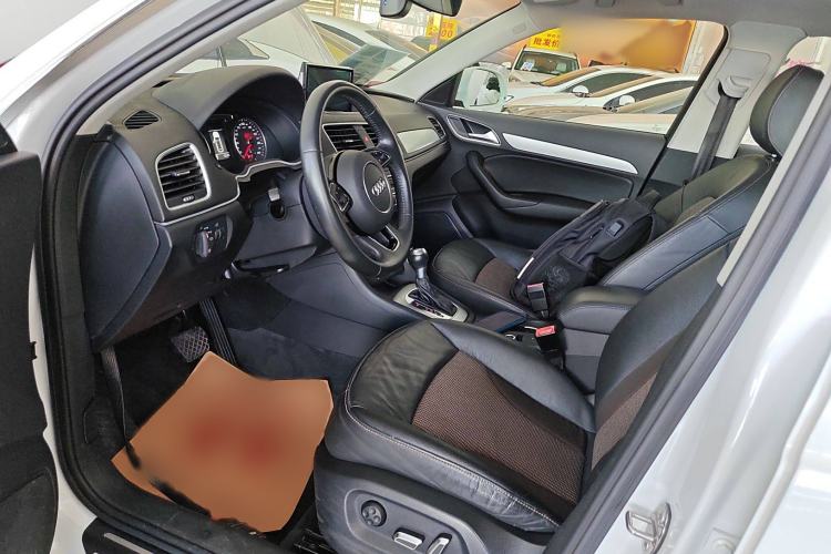 Used Audi Q3 2018 30th Anniversary Edition 30 TFSI Fashion Model Left Front Seat