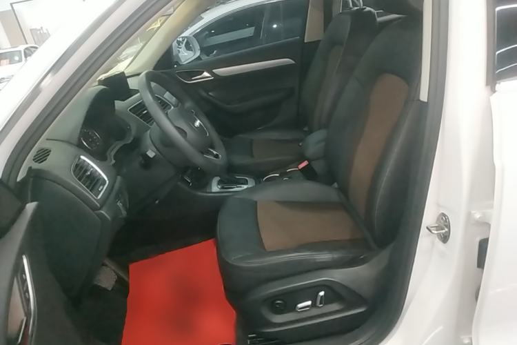 Used Audi Q3 2018 30th Anniversary Edition 30 TFSI Fashion Model Left Front Seat
