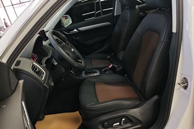 Used Audi Q3 2018 30th Anniversary Edition 30 TFSI Fashion Model Left Front Seat