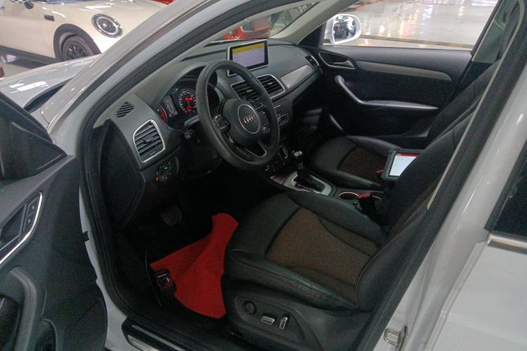 Used Audi Q3 2018 30th Anniversary Edition 35 TFSI Fashion Model Left Front Seat