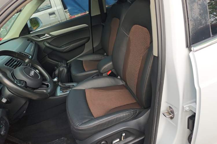 Used Audi Q3 2018 30th Anniversary Edition 30 TFSI Fashion Model Left Front Seat