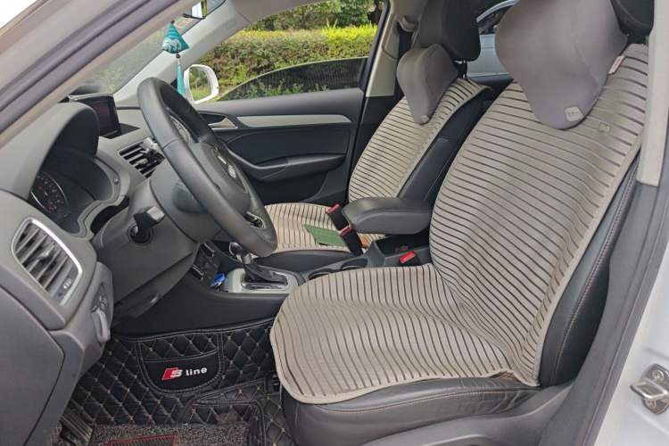 Used Audi Q3 2018 30th Anniversary Edition 30 TFSI Fashion Model Left Front Seat