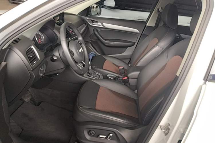 Used Audi Q3 2018 30th Anniversary Edition 30 TFSI Fashion Model Left Front Seat
