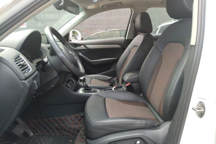 Used Audi Q3 2018 30th Anniversary Edition 30 TFSI Fashion Model Left Front Seat