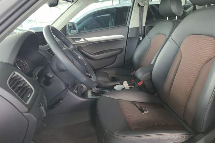 Used Audi Q3 2018 30th Anniversary Edition 30 TFSI Fashion Model Left Front Seat
