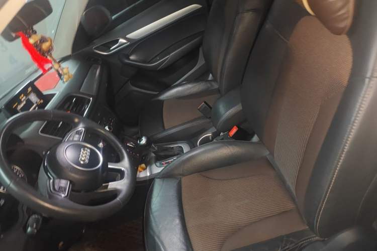 Used Audi Q3 2018 30th Anniversary Edition 30 TFSI Fashion Model Left Front Seat