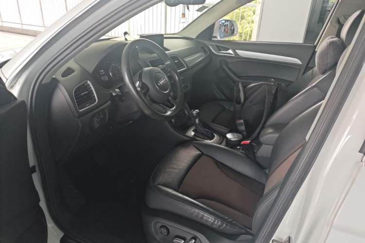 Used Audi Q3 2018 30th Anniversary Edition 35 TFSI Fashion Model Left Front Seat