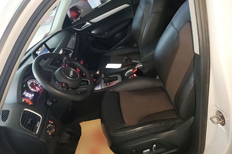 Used Audi Q3 2018 30th Anniversary Edition 30 TFSI Fashion Model Left Front Seat