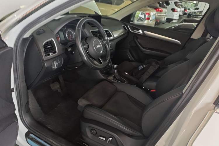 Used Audi Q3 2018 30th Anniversary Edition 35 TFSI quattro all-wheel-drive sport model Left Front Seat