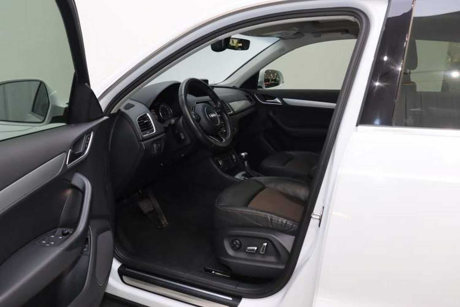 Used Audi Q3 2018 30th Anniversary Edition 35 TFSI Fashion Model Left Front Seat