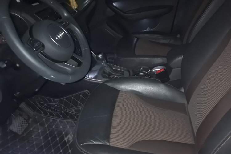 Used Audi Q3 2018 30th Anniversary Edition 30 TFSI Fashion Model Left Front Seat