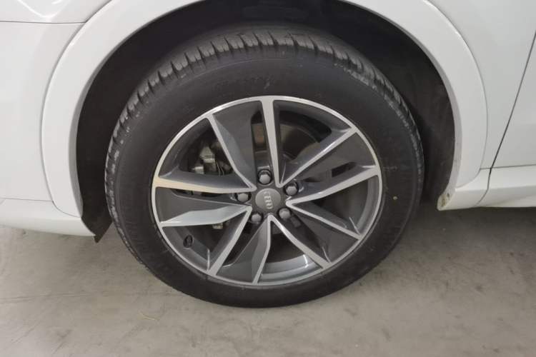 Used Audi Q3 2018 30 TFSI Fashion Edition Collector's Version Left Front Wheel Hub