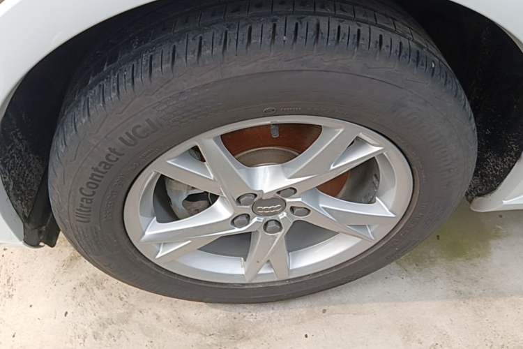 Used Audi Q3 2018 30th Anniversary Edition 35 TFSI Fashion Model Left Front Wheel Hub