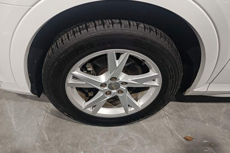 Used Audi Q3 2018 30th Anniversary Edition 30 TFSI Fashion Model Left Front Wheel Hub
