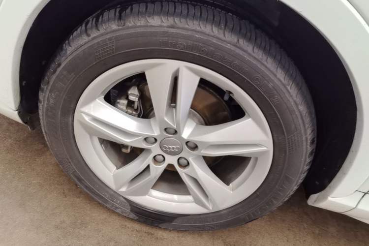 Used Audi Q3 2018 30th Anniversary Edition 30 TFSI Fashion Model Left Front Wheel Hub