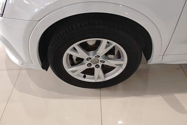 Used Audi Q3 2018 30th Anniversary Edition 30 TFSI Fashion Model Left Front Wheel Hub