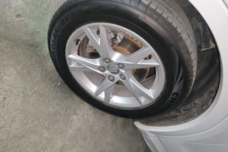 Used Audi Q3 2018 30th Anniversary Edition 35 TFSI Fashion Model Left Front Wheel Hub